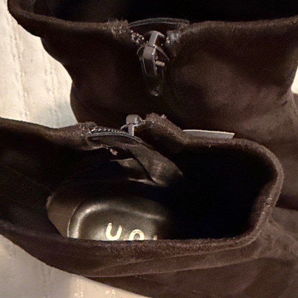 Unisa Brown Suede Ankle Boots Size 6.5 Kitten Heels NWT (But No Box) Fabulous! - Picture 5 of 6